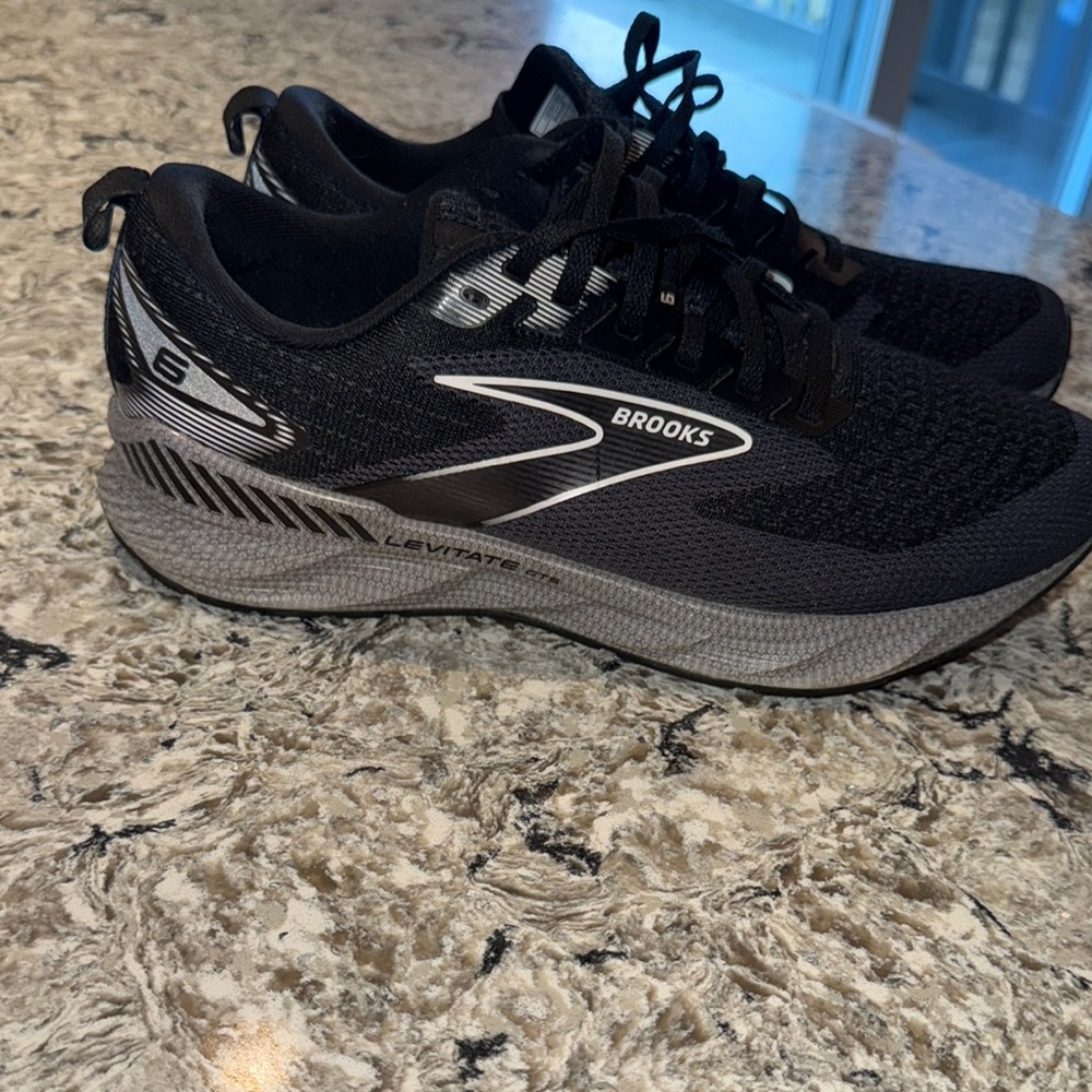 Brooks Black and Gray Women's Sneakers